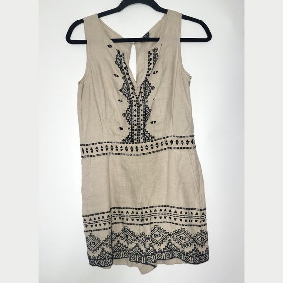 Embroidered Linen Romper - ATL - Picture 3 of 3